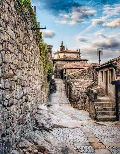 EL CAMINO DE SANTIAGO PORTUGUÉS, DE TUI A SANTIAGO DE COMPOSTELA